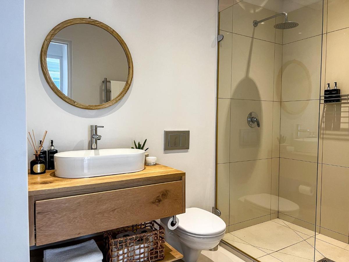 Luxury 1Br Green Point - Walk To Sea Point Promenade! Rooftop Pool, Secure Parking Cape Town Bagian luar foto